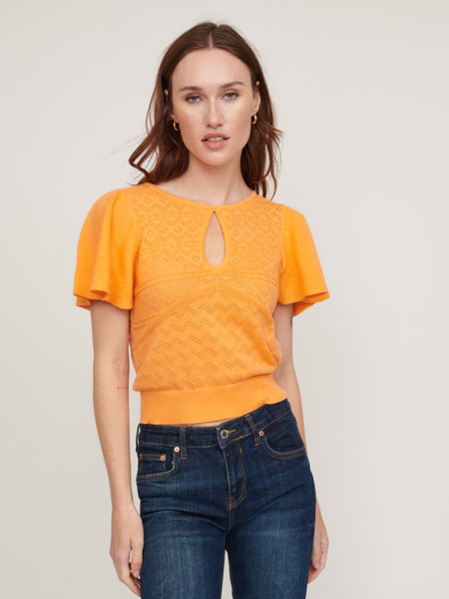 &Isla Naima Solid Short Sleeve Keyhole Pullover Ss22